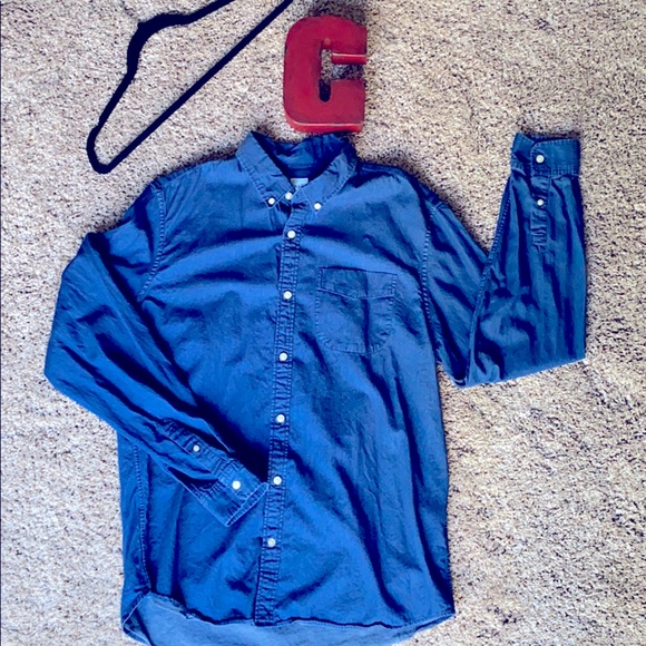 GAP men’s button down denim style shirt - Picture 1 of 3